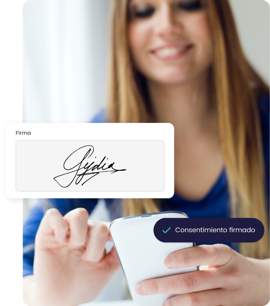 Mujer firmando electrónicamente en smartphone; confirmación de consentimiento completada.