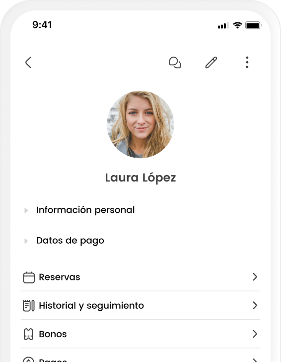 Aplicación de perfil de usuario en smartphone con opciones de información personal, pago, reservas y más.